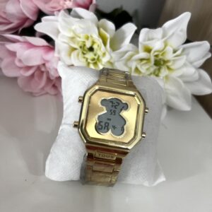 Reloj electrónico Dorado
