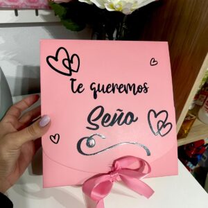 Caja Regalo "Te Queremos Seño "