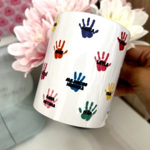 Alternative view of TAZA HUELLAS CLASE COLORES eres la mejor