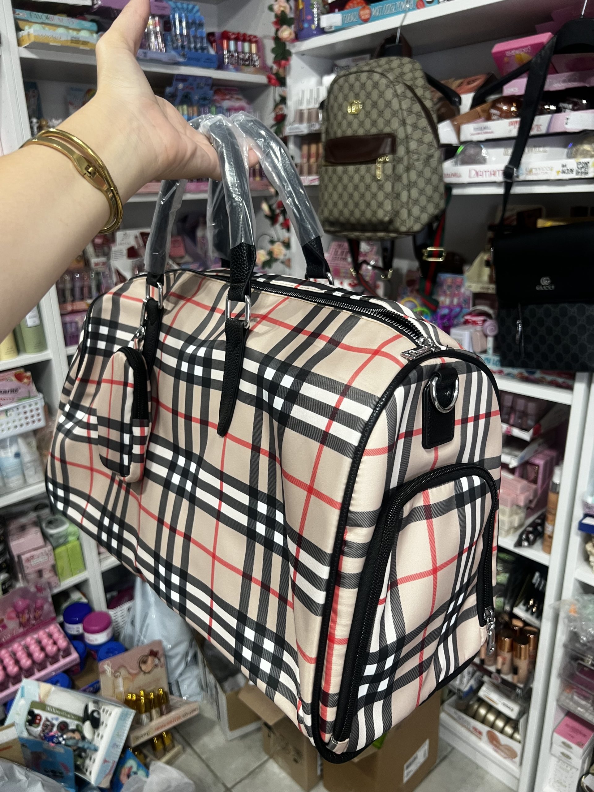 BOLSO VIAJE INSPIRACION BURBERR CON ASAS PARA COLGAR