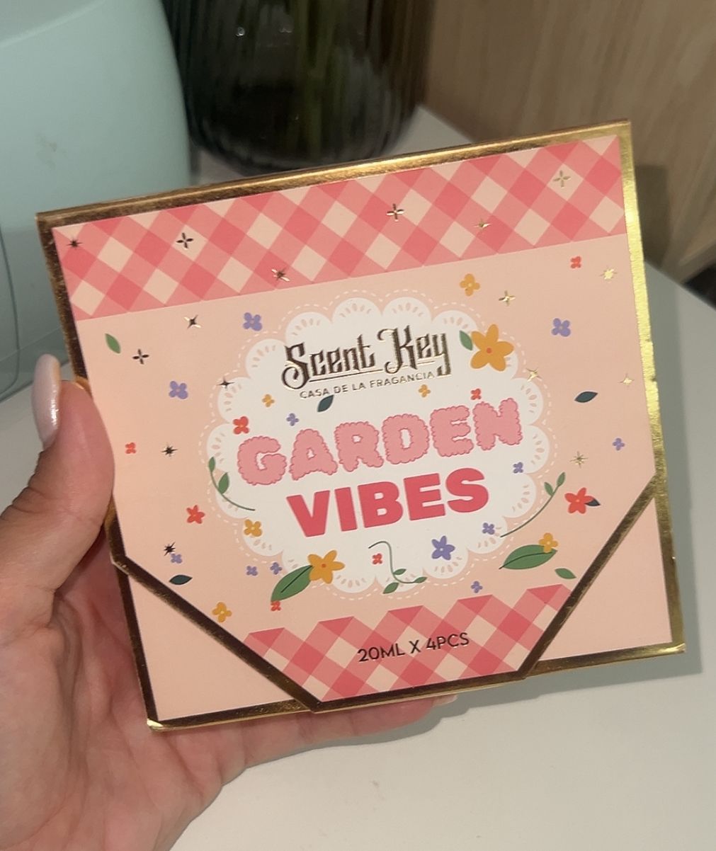 PACK REGALO CON 4 MINI PERFUMES - Imagen 2