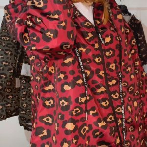 Alternative view of ABRIGO CORTA VIENTO BURDEOS