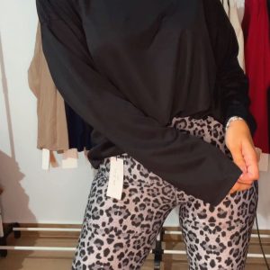 Alternative view of CAMISETA ZARA MANGA LARGA NEGRA