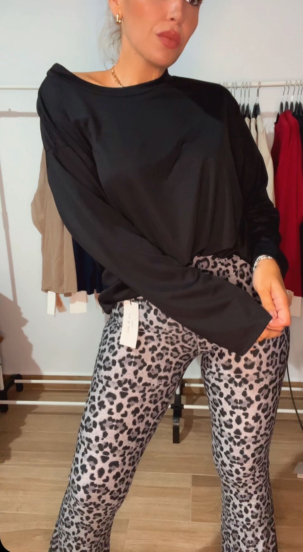 CAMISETA ZARA MANGA LARGA NEGRA - Imagen 2