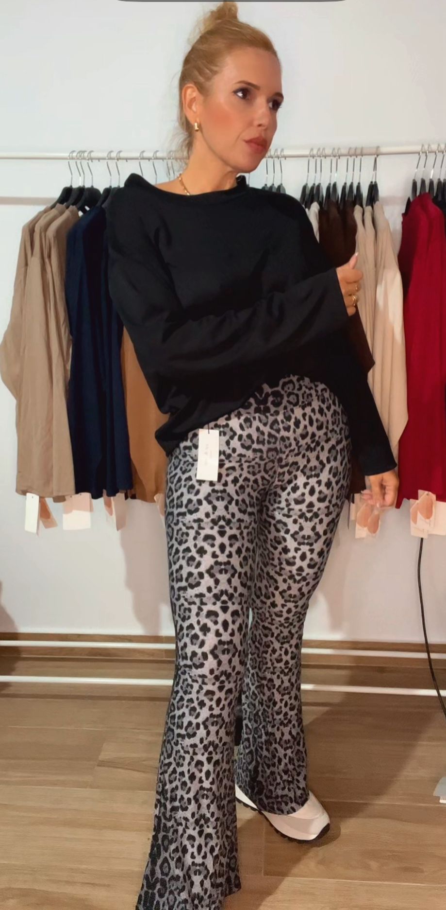 CAMISETA ZARA MANGA LARGA NEGRA