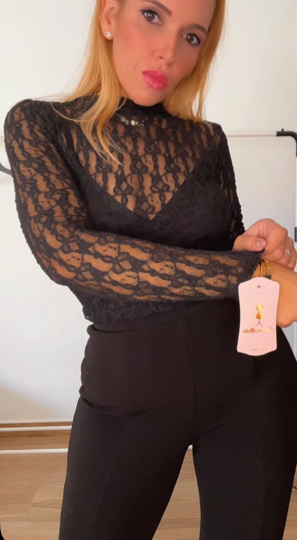 CAMISETA ENCAJE NEGRO - Imagen 2