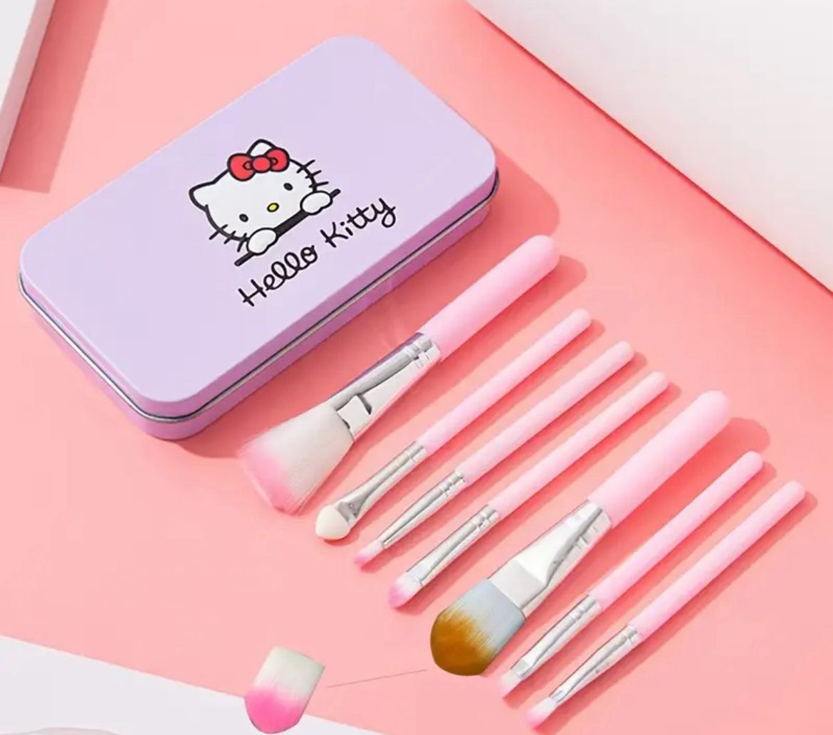 SET DE BROCHAS DE MAQUILLAJE HELLO KITTY 7 PIEZAS